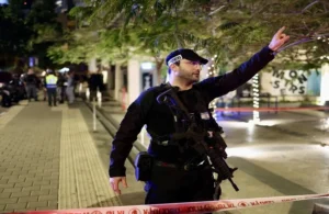 احتجاجا على الإهمال وسوء المعاملة.. انتحار ضابط شرطة إسرائيلي حرقا بعد إصابته باضطراب ما بعد الصدمة